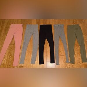 bundle of 5 new leggings